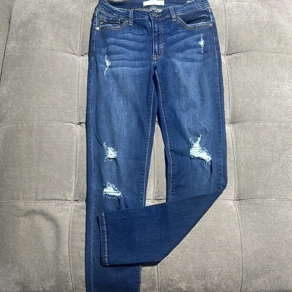 🥰🥰CanKan Dark Wash Mid Rise Distressed Jeans🥰🥰 - Picture 5 of 14